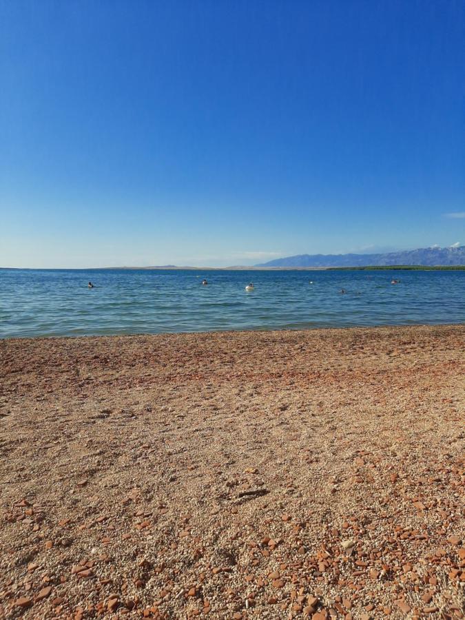 4 You Nin Buitenkant foto